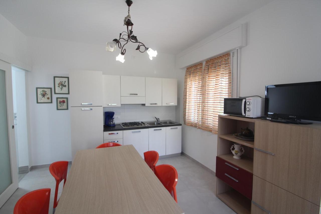 Villa Patrizia Lignano Sabbiadoro Buitenkant foto